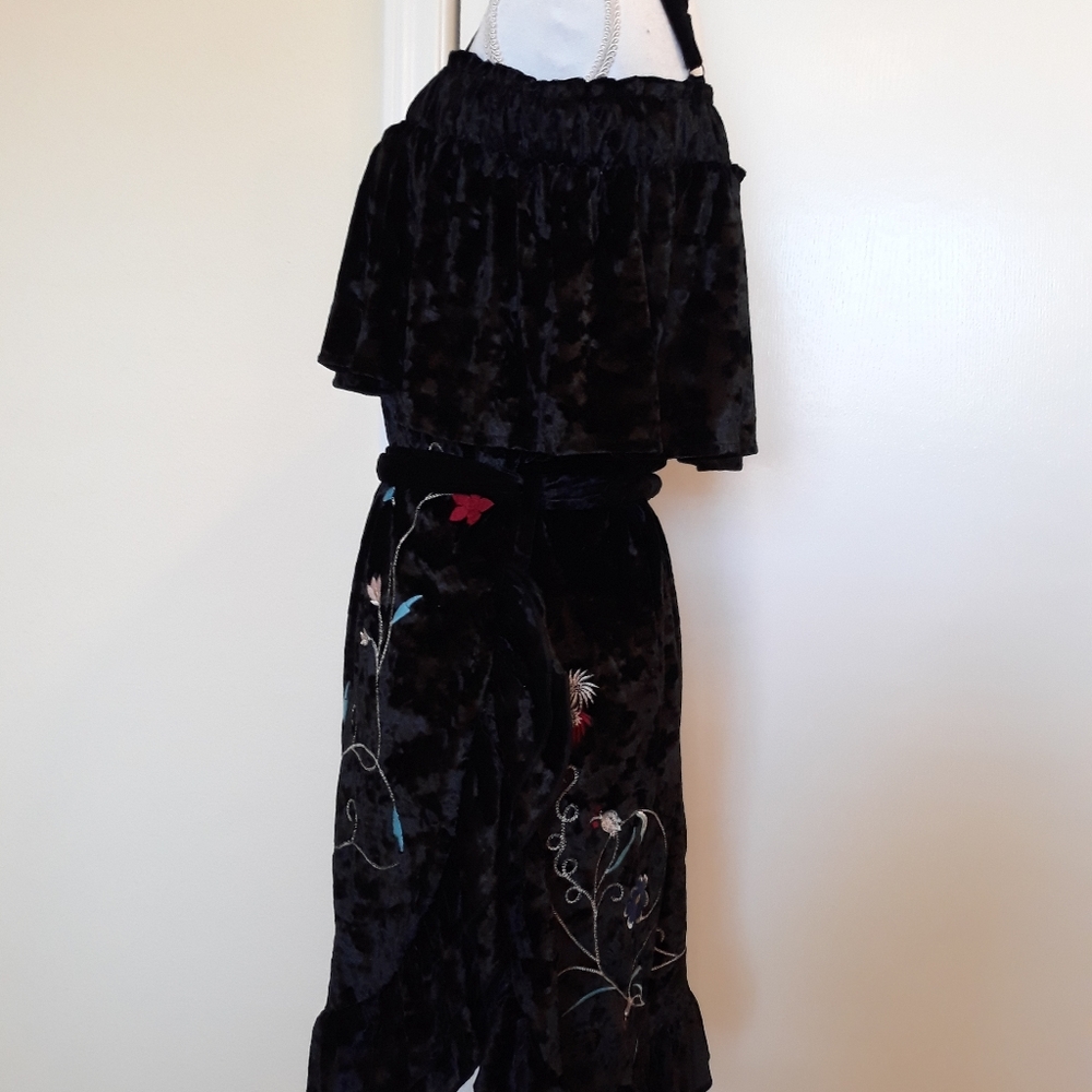 🖤❤Umgee USA Black Crushed Velvet Off Shoulder Dress Size Large - Picture 2 of 8